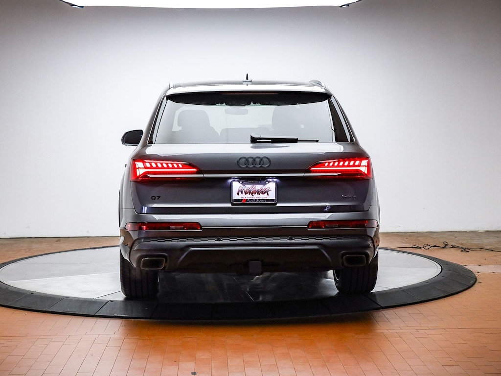 New 2026 Audi Q7 55 Premium SUV