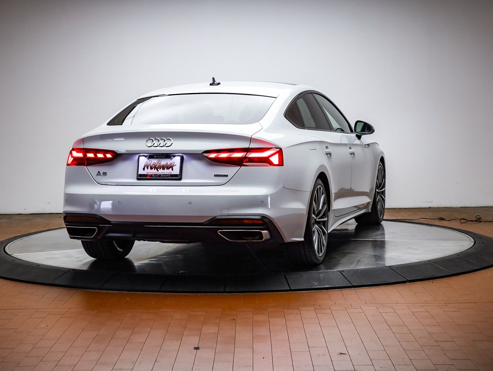 2023 Audi A5 Sportback Premium Plus photo 4