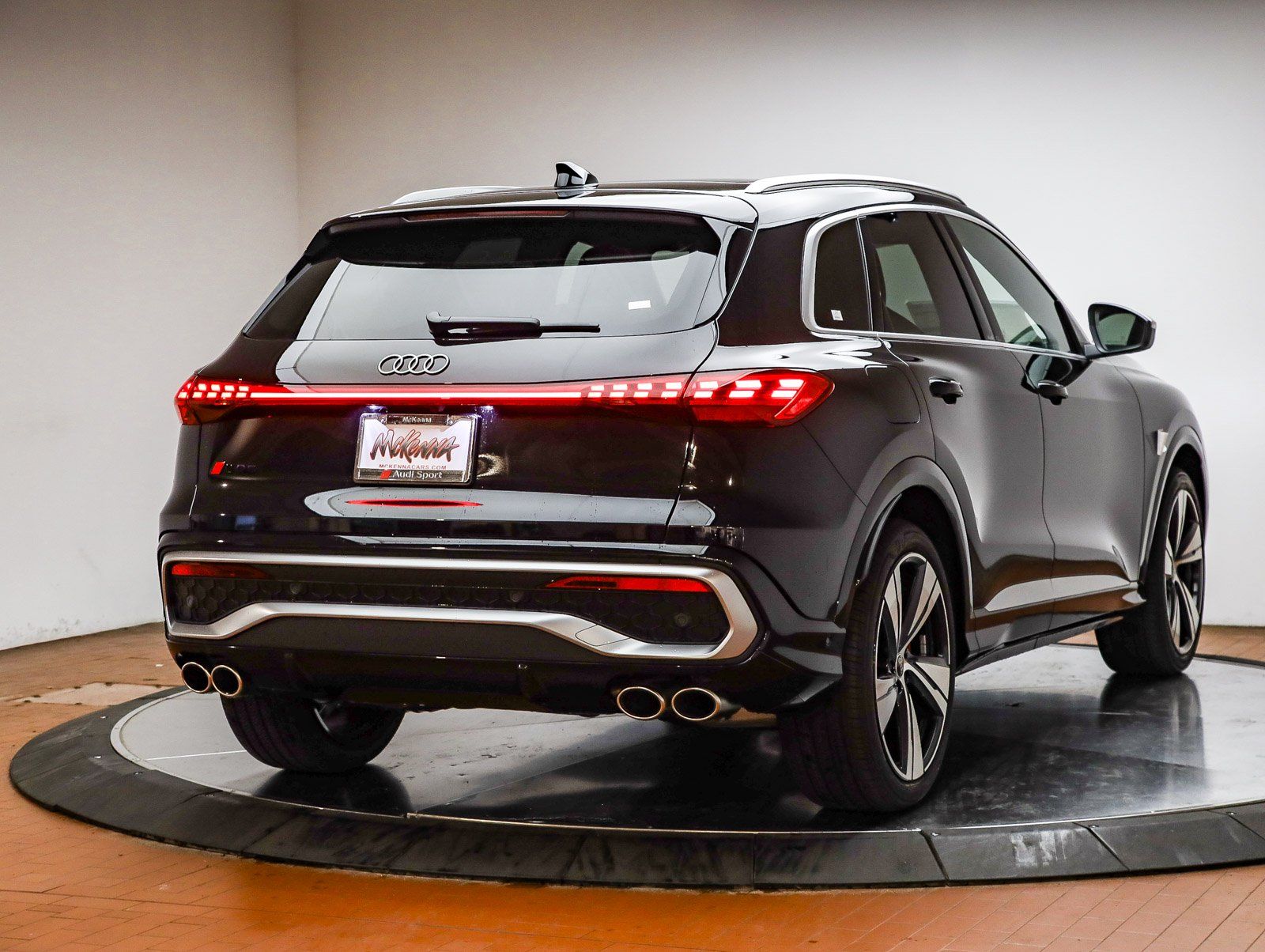 2025 Audi SQ5 Premium Plus - Photo 8