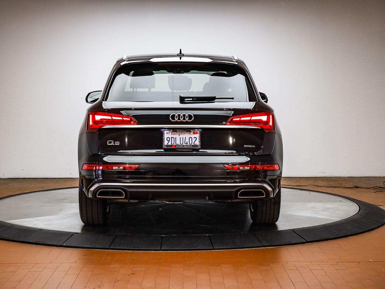 2023 Audi Q5 45 S Line Premium photo 2