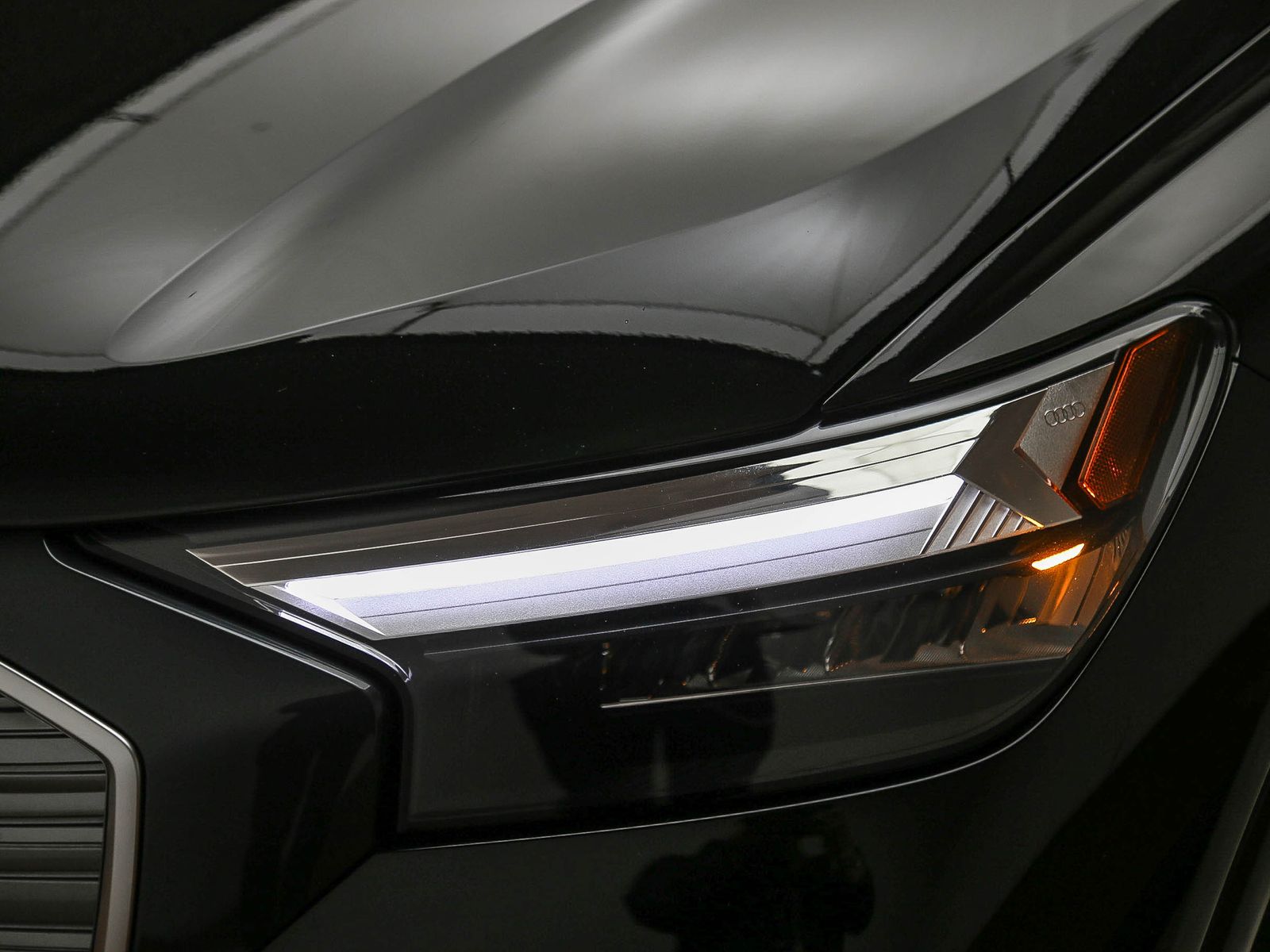 2023 Audi Q4 e-tron Premium Plus photo 3