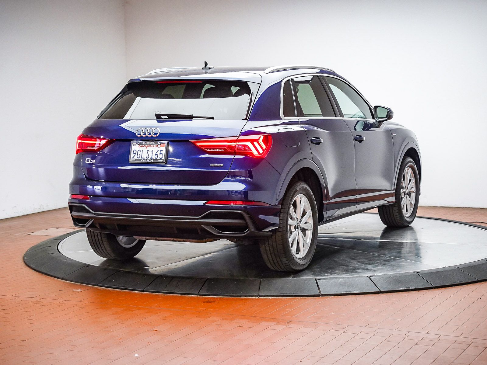 2023 Audi Q3 Premium Plus photo 4