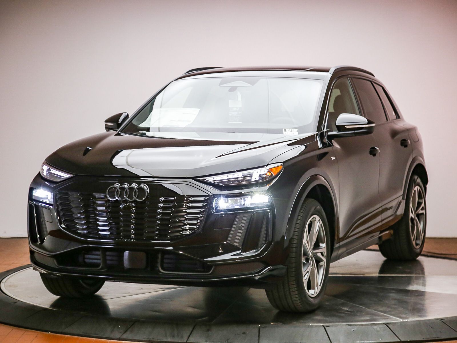 2027 Audi Q6 e-tron Premium Plus quattro's photo