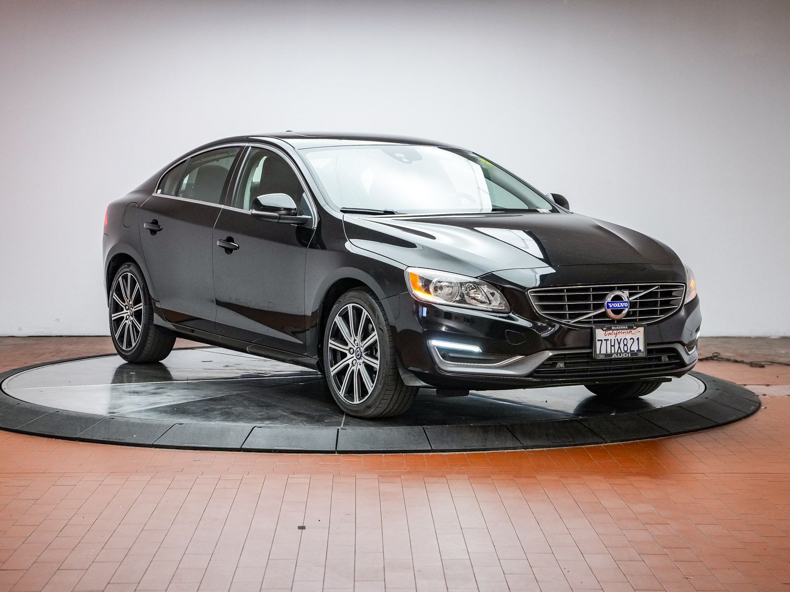 2016 Volvo S60 Inscription T5 photo 5