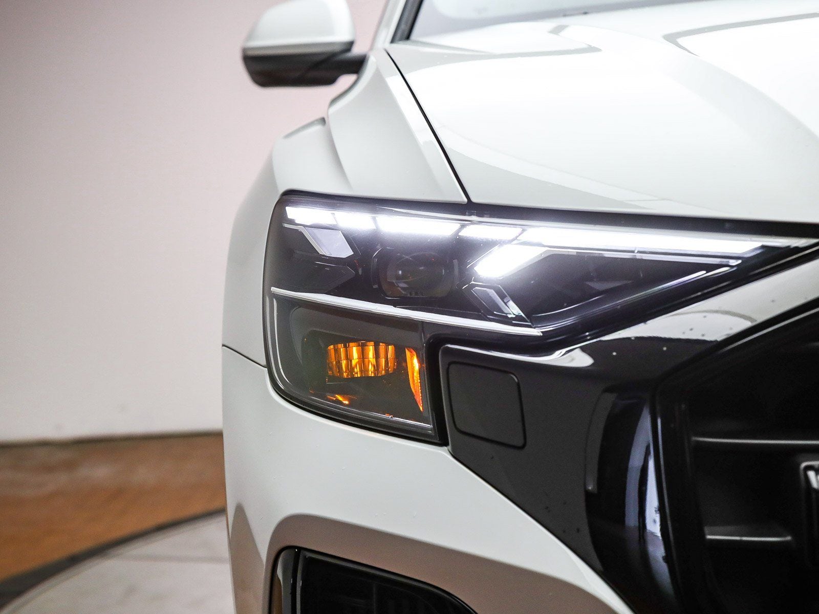 2024 Audi Q8 55 Premium photo 4