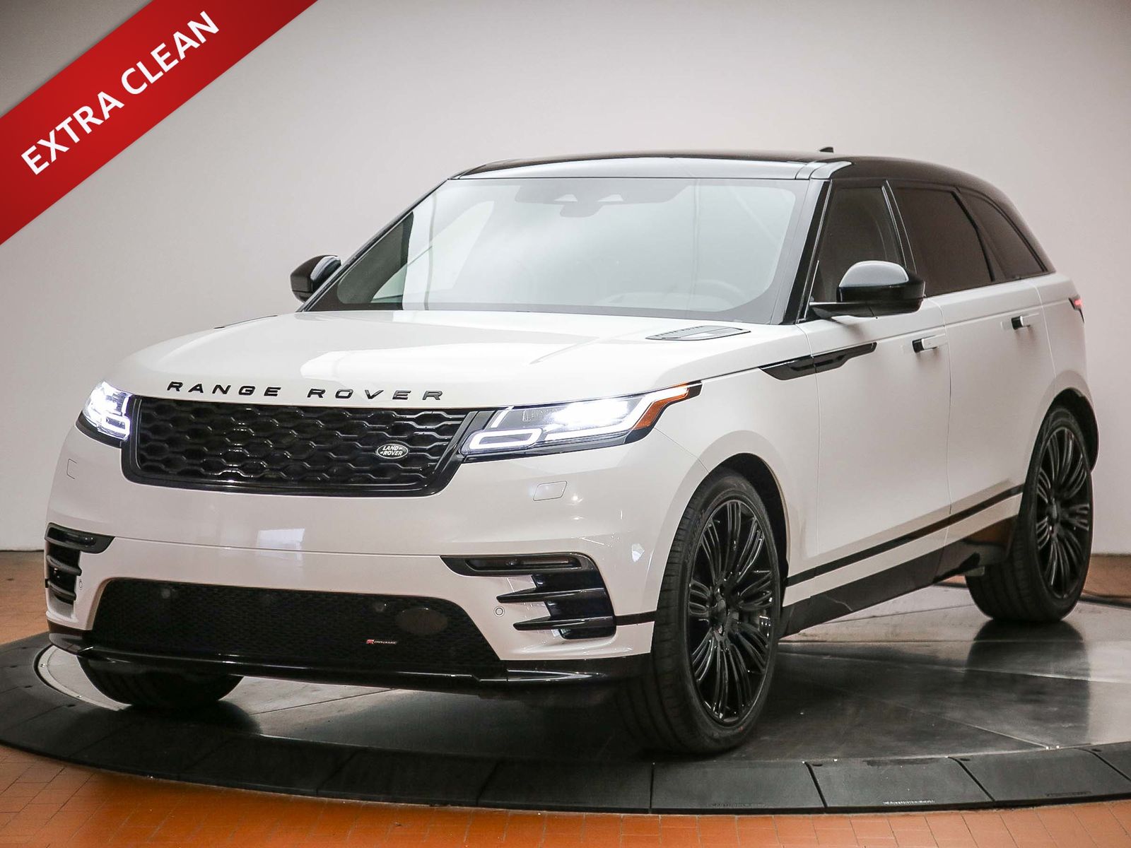 2023 Land Rover Range Rover Velar R-Dynamic S's photo