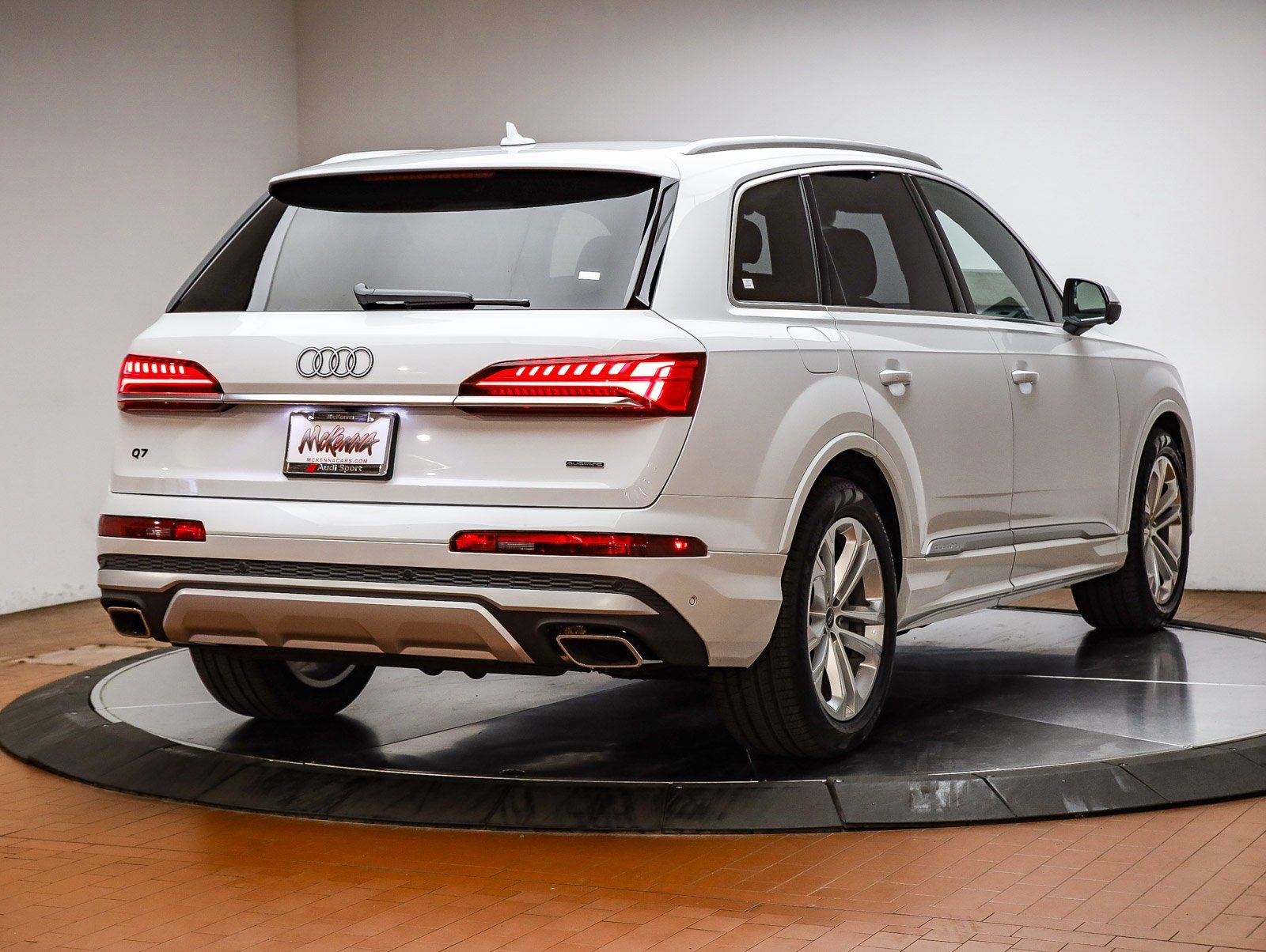 2026 Audi Q7 Premium Plus - Photo 8