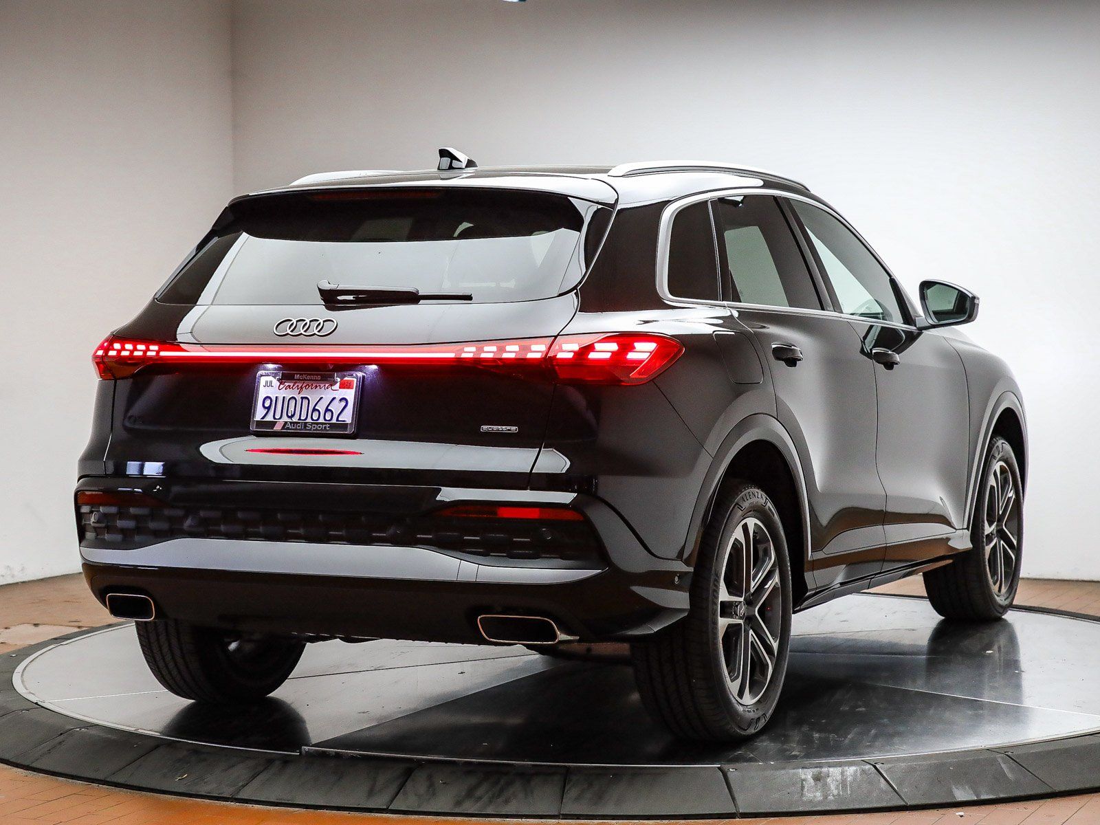 2025 Audi Q5 2.0T Premium photo 6