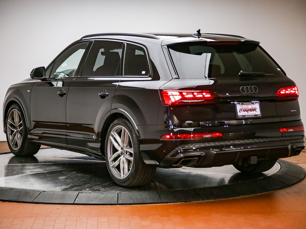 New 2026 Audi Q7 55 Premium SUV