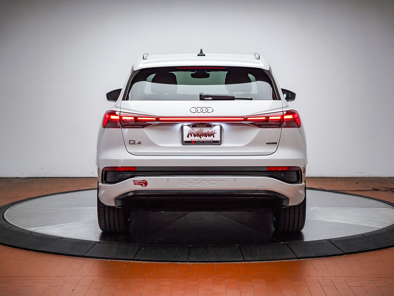 2023 Audi Q4 e-tron Premium Plus photo 5