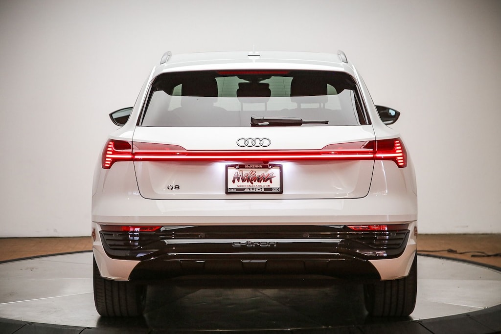 Used 2024 Audi Q8 e-tron Premium SUV