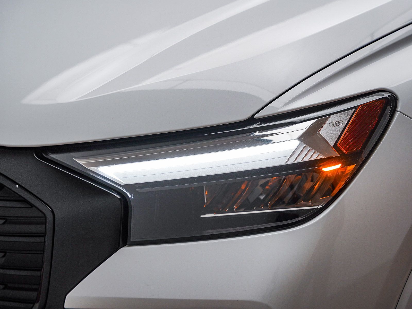 2023 Audi Q4 e-tron Premium Plus photo 3