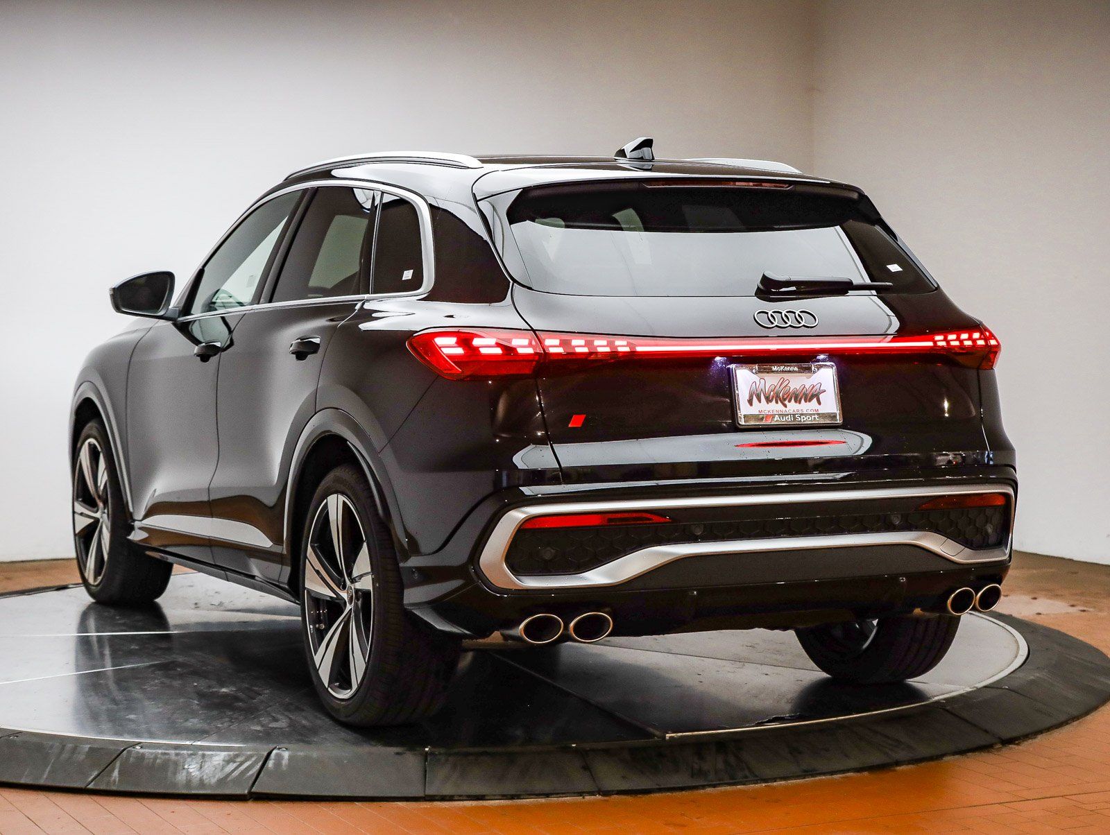 2025 Audi SQ5 Premium Plus - Photo 10