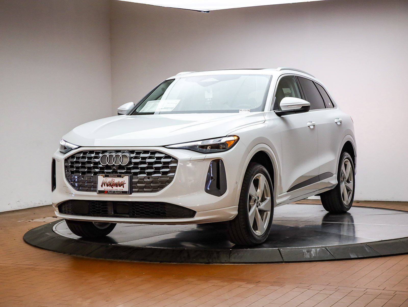 2025 Audi Q5 40 Premium Plus's photo