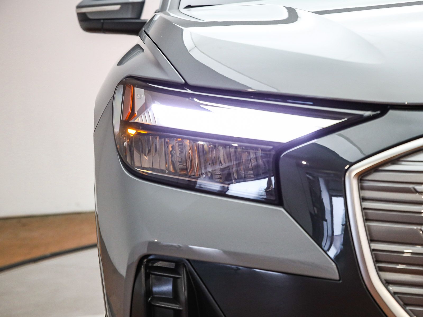 2023 Audi Q4 e-tron Premium Plus photo 3