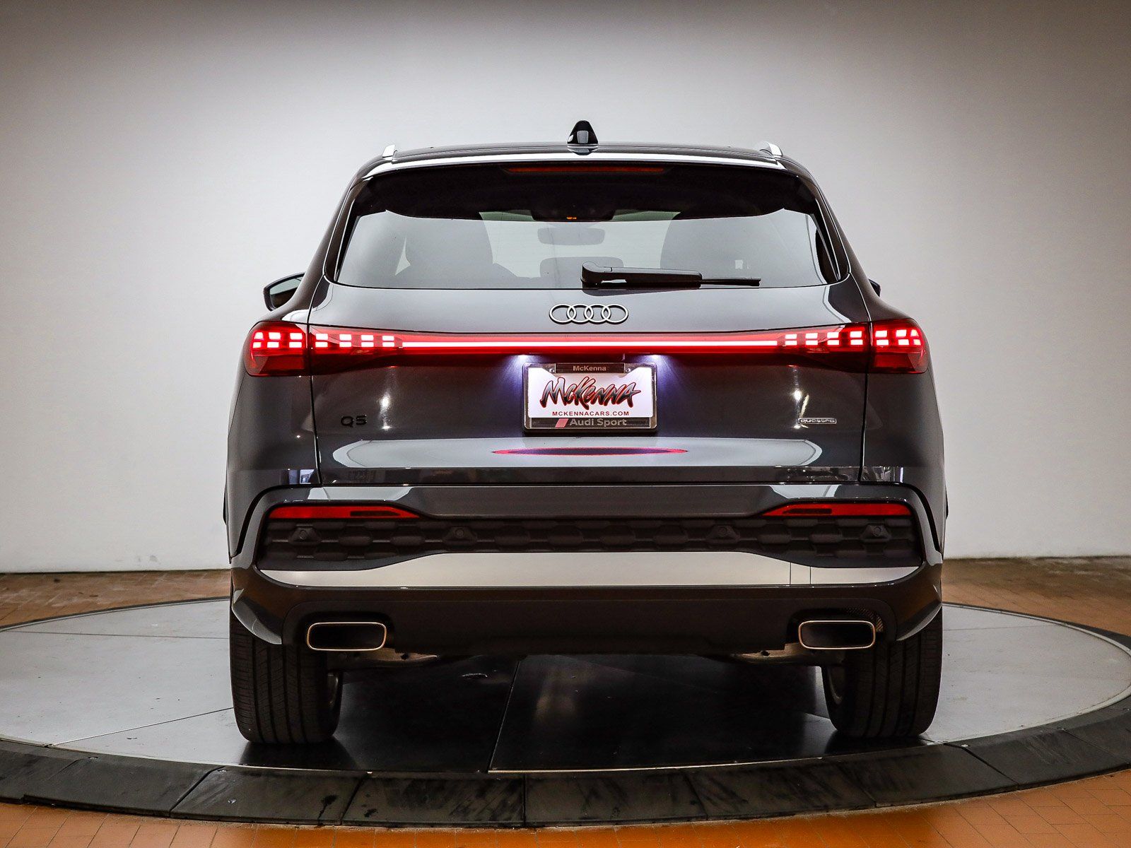 2025 Audi Q5 2.0T Premium Plus photo 3