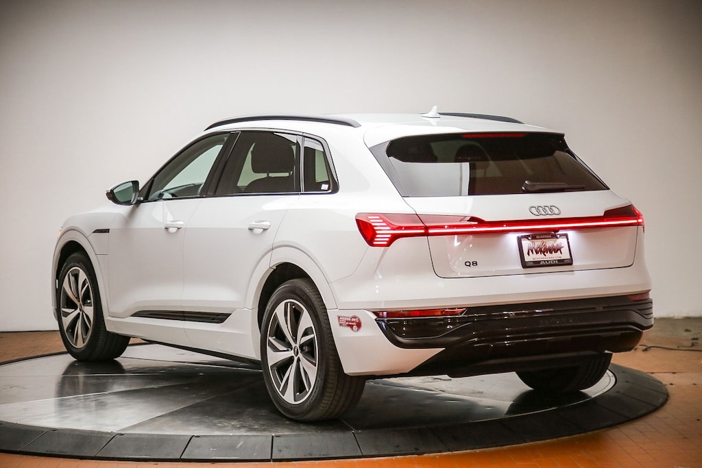 Used 2024 Audi Q8 e-tron Premium SUV