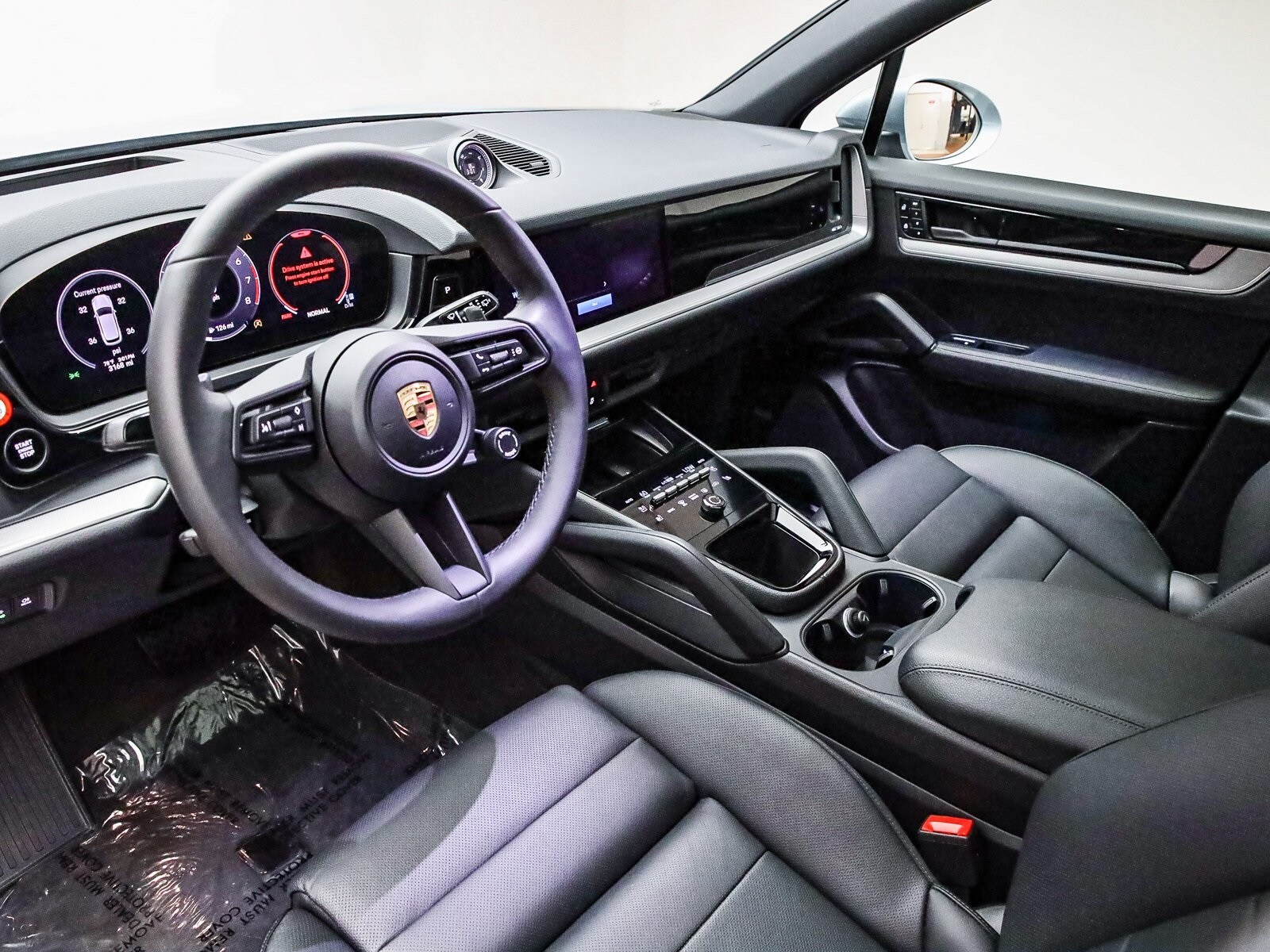 2025 Porsche Cayenne photo 4