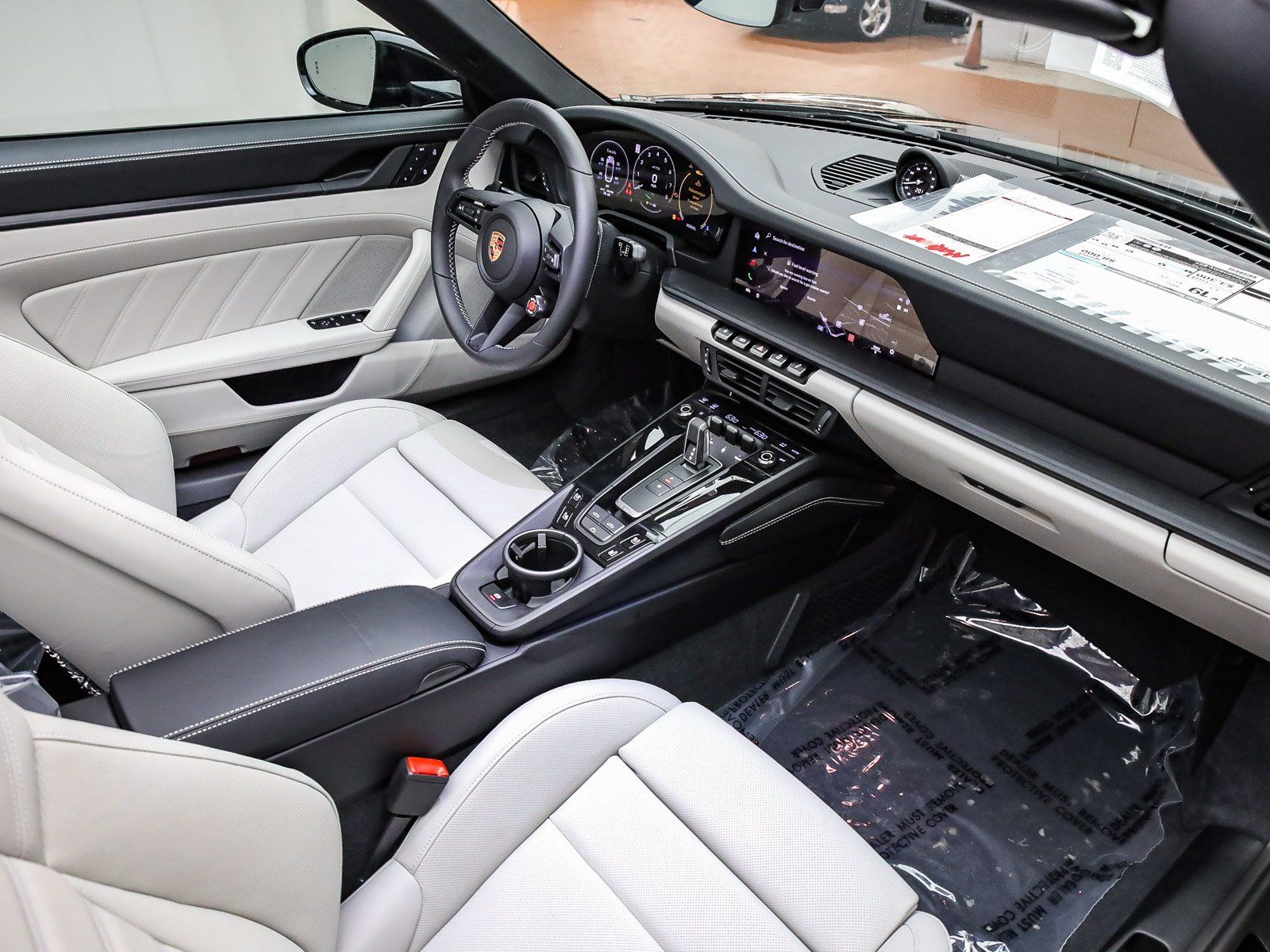 2026 Porsche 911 GTS - Photo 27