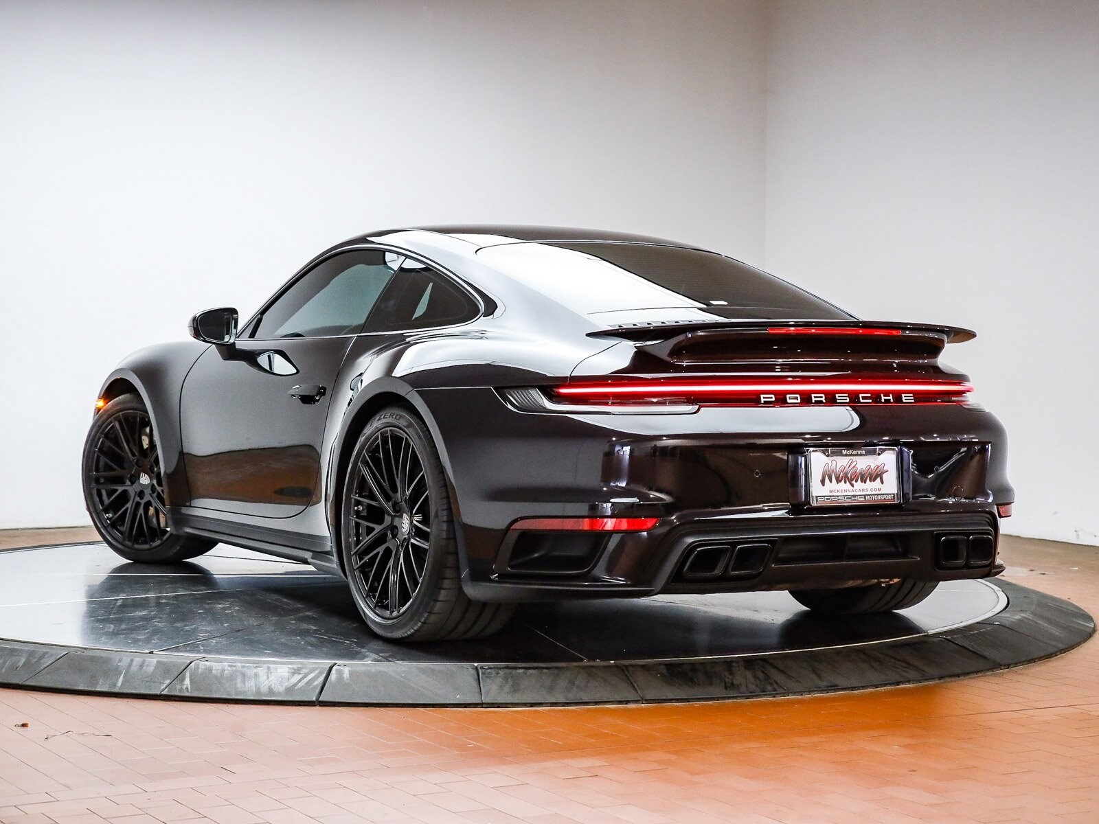 2022 Porsche 911 Turbo S photo 3