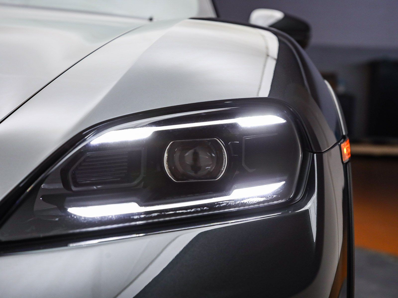 2025 Porsche Taycan Base - Photo 11
