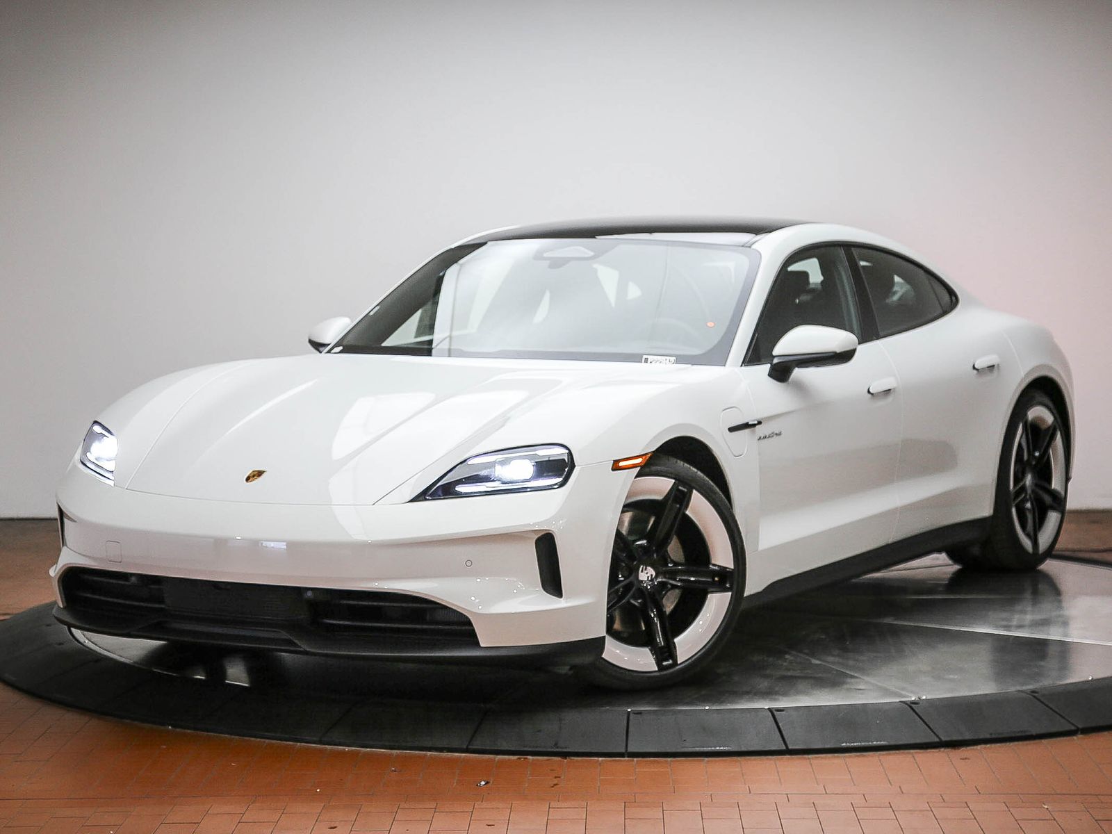 Porsche Taycan 4
