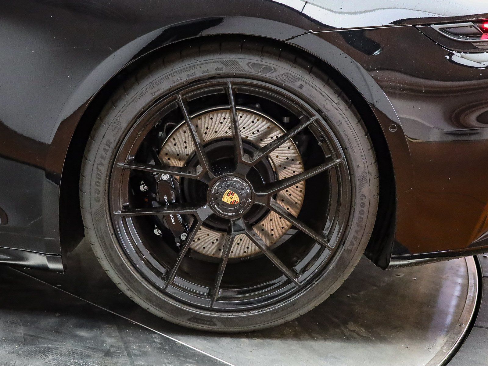 2026 Porsche 911 GTS - Photo 9