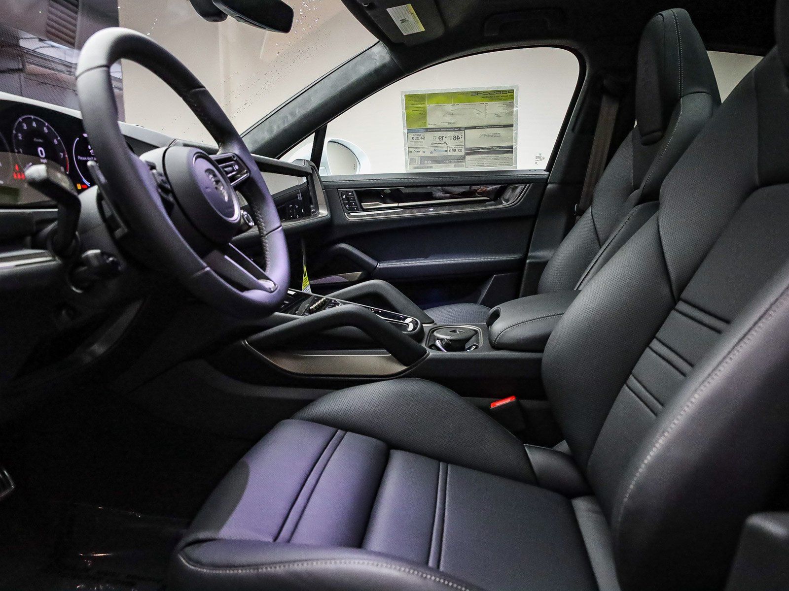 2026 Porsche Cayenne Coup Turbo E-Hybrid - Photo 22
