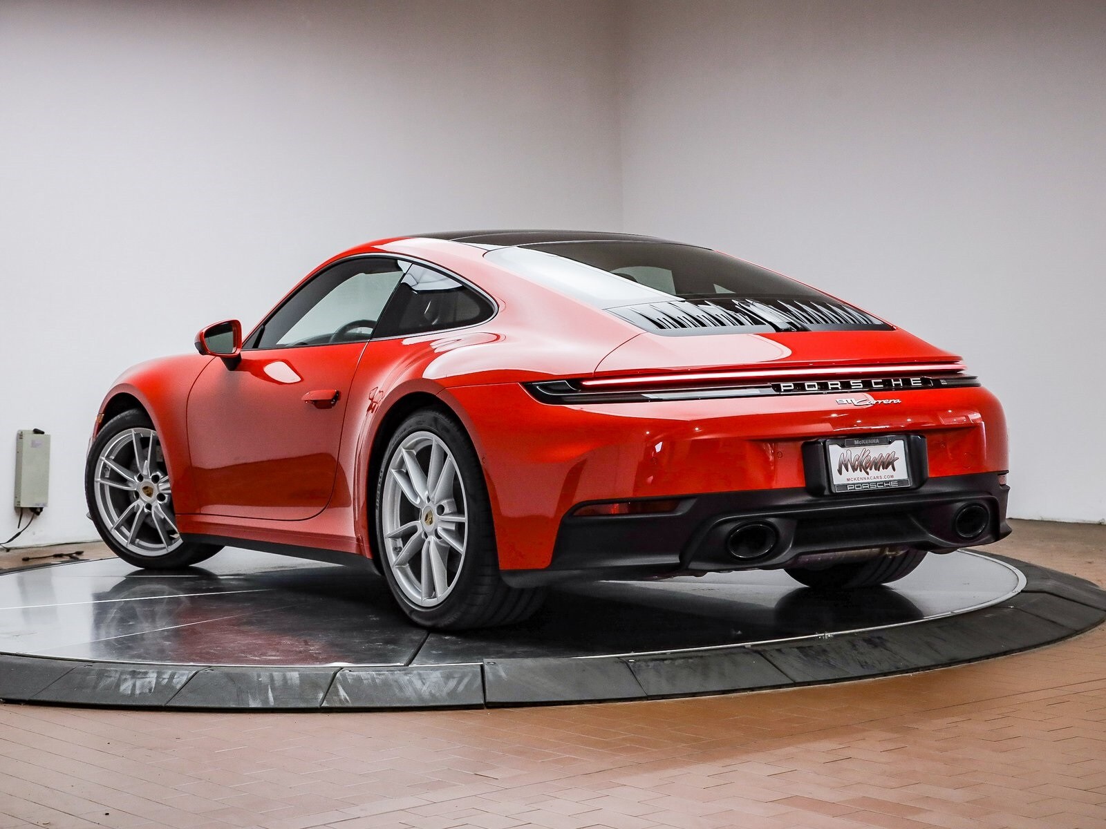 2025 Porsche 911 photo 3