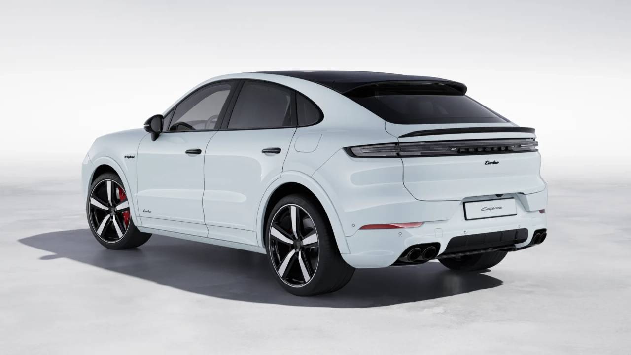 2026 Porsche Cayenne Turbo E-Hybrid Coupe photo 3
