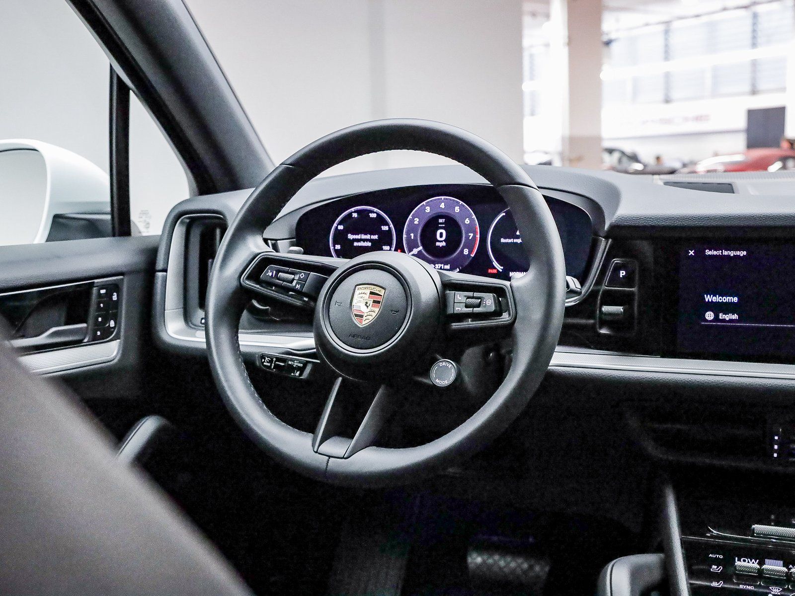 2025 Porsche Cayenne Base - Photo 19