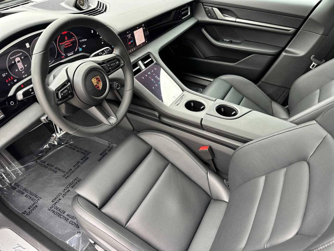 2025 Porsche Taycan 4S Cross Turismo photo 4