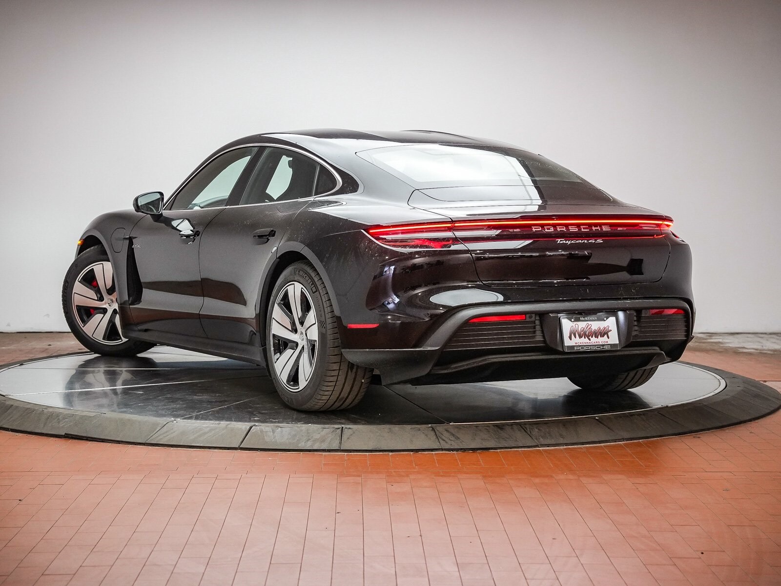 2025 Porsche Taycan 4S photo 3