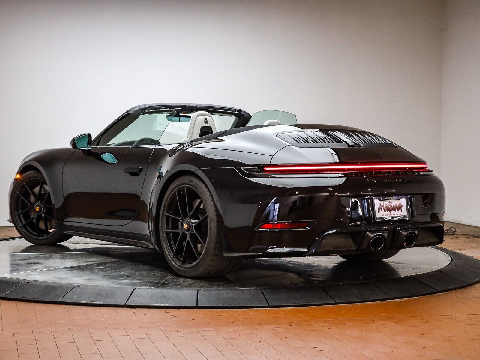 2026 Porsche 911 GTS - Photo 3
