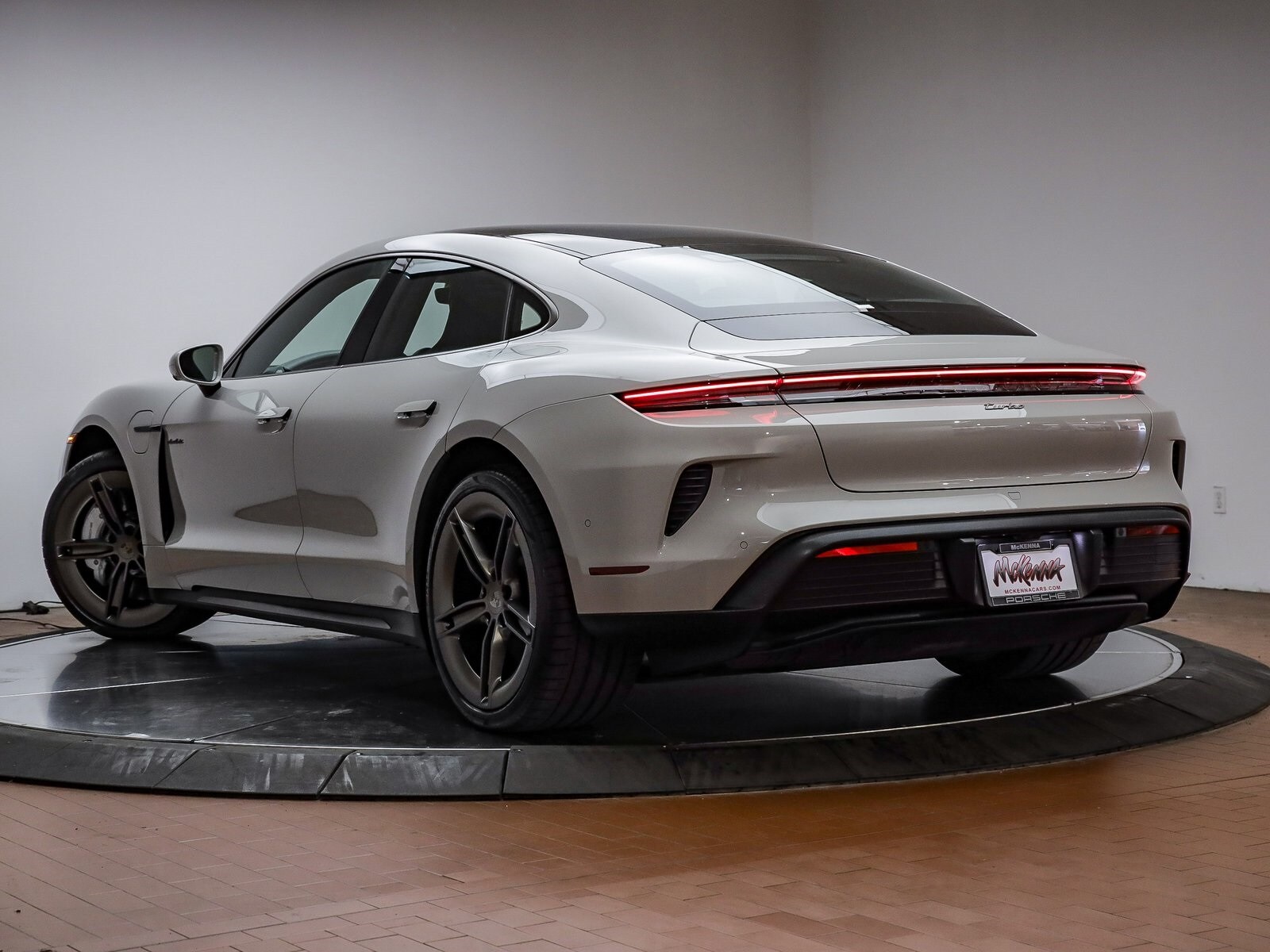 2025 Porsche Taycan Turbo photo 3