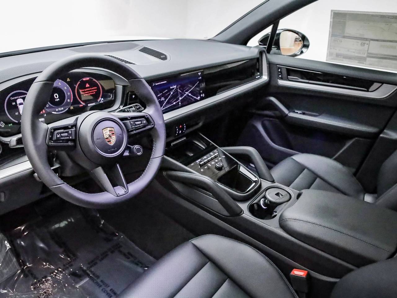 2025 Porsche Cayenne photo 4