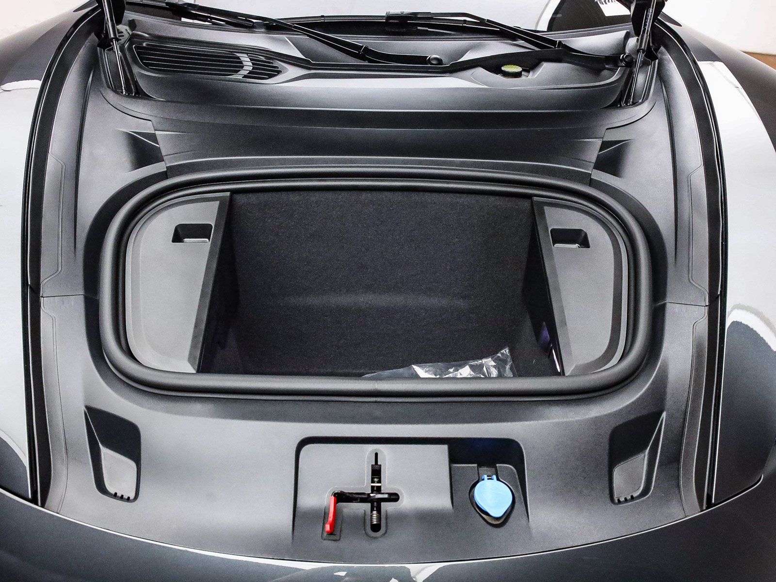 2025 Porsche Taycan Base - Photo 29