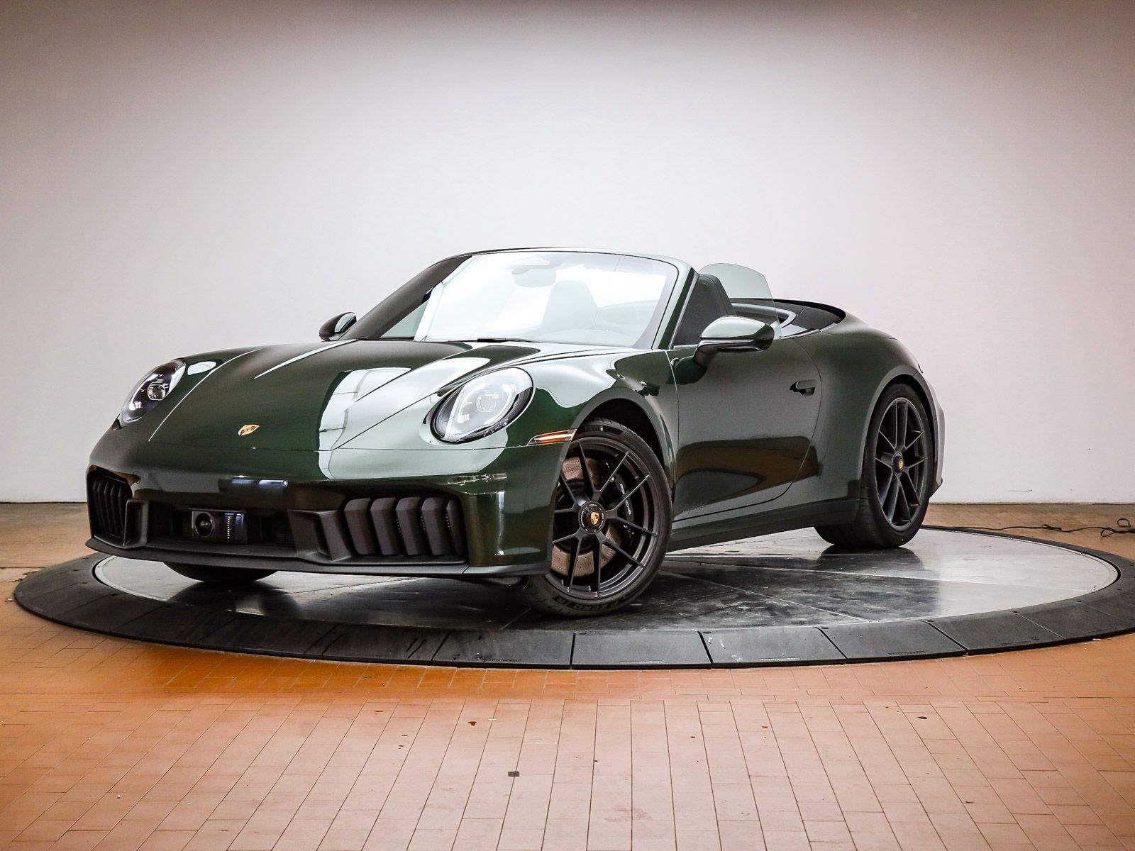 Porsche 911 Carrera 4 GTS Cabriolet