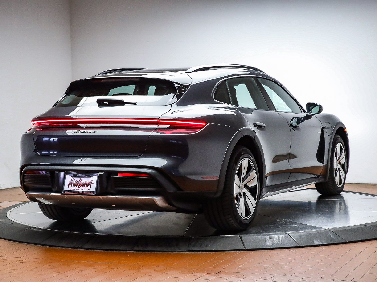 2025 Porsche Taycan Base - Photo 6