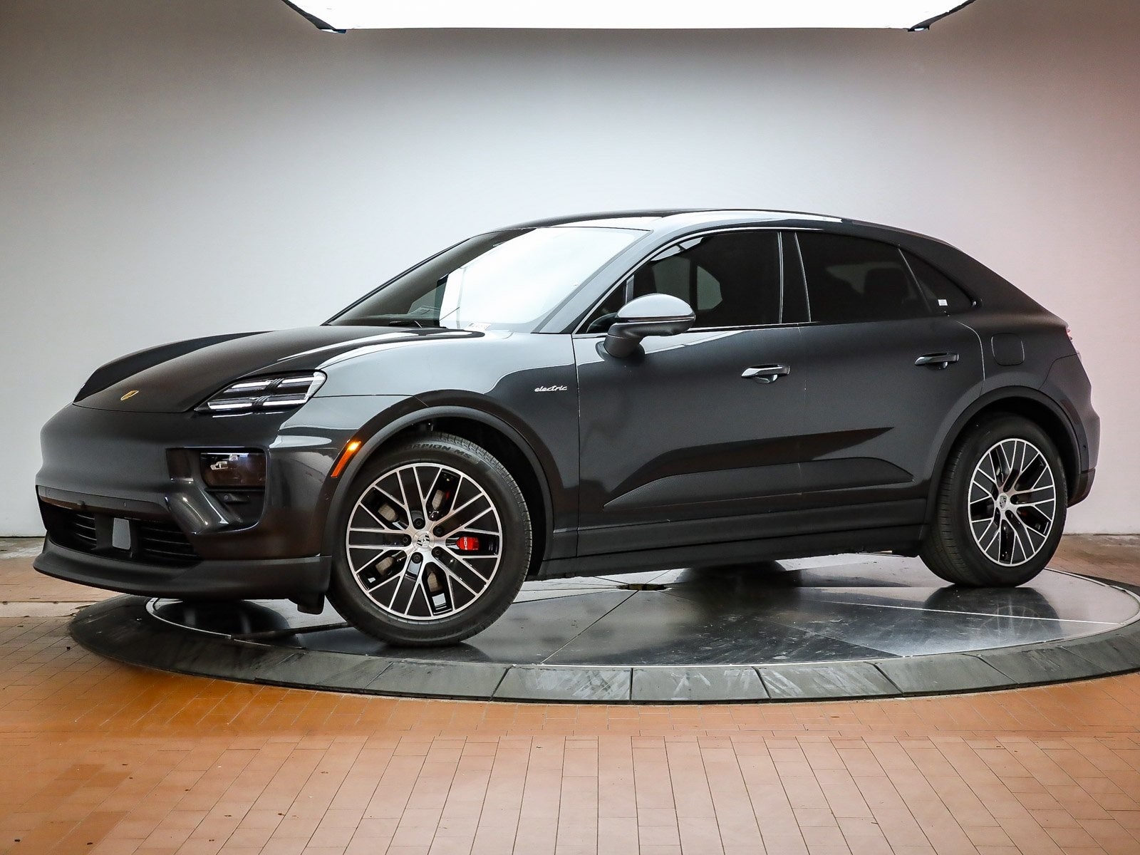 2025 Porsche Macan S