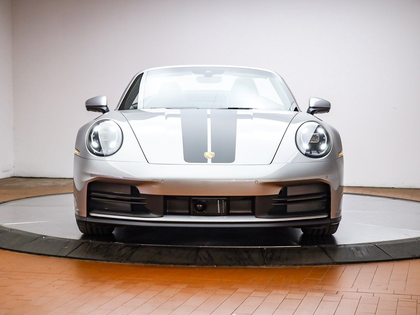 2026 Porsche 911 - Photo 13