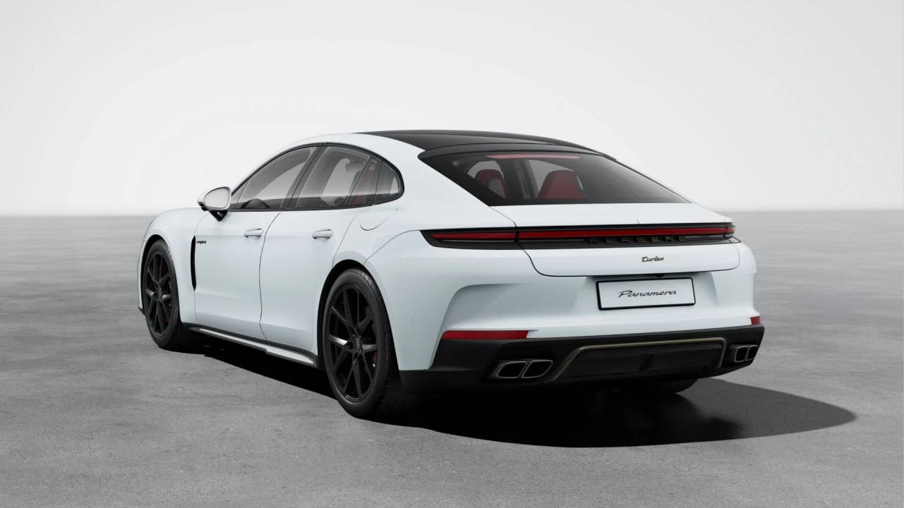 2026 Porsche Panamera Turbo E-Hybrid photo 2