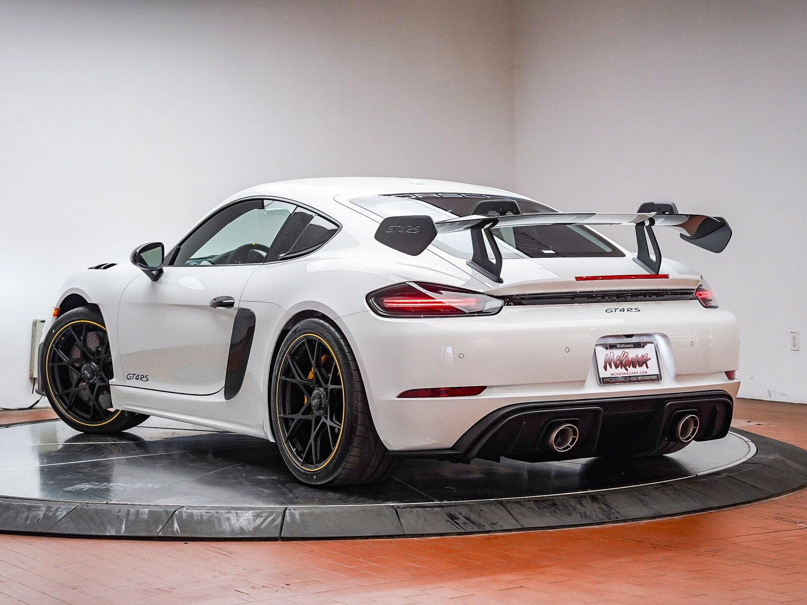 2025 Porsche Cayman GT4 RS photo 3