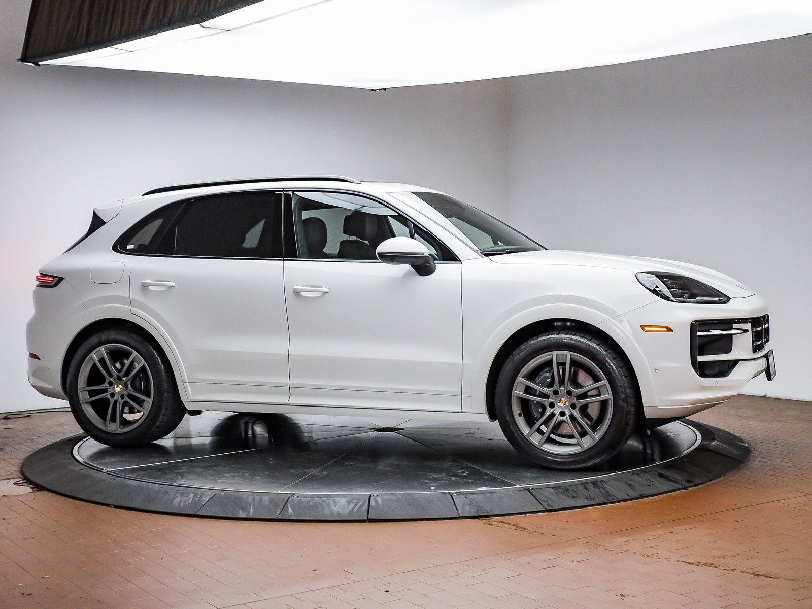 2025 Porsche Cayenne Base - Photo 15