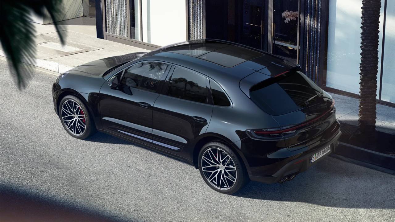 2025 Porsche Macan S photo 4