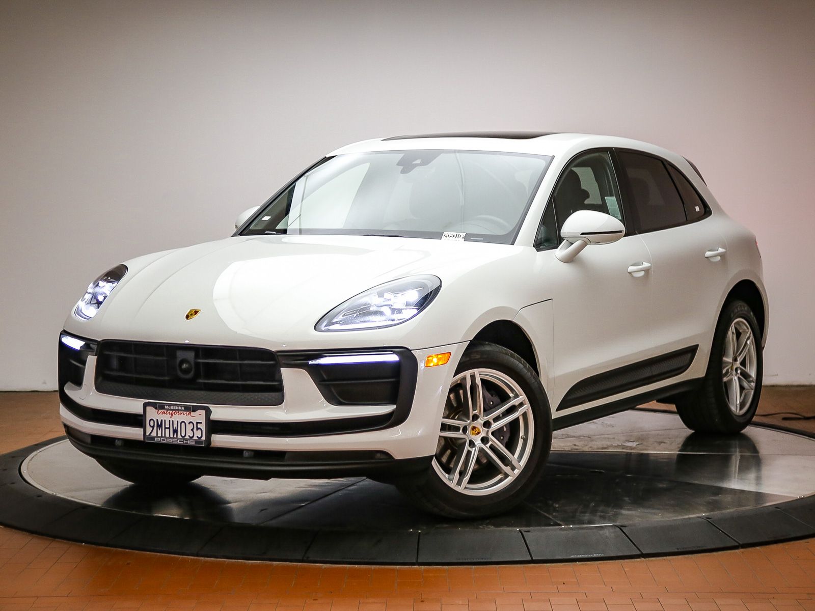 2024 Porsche Macan SUV 