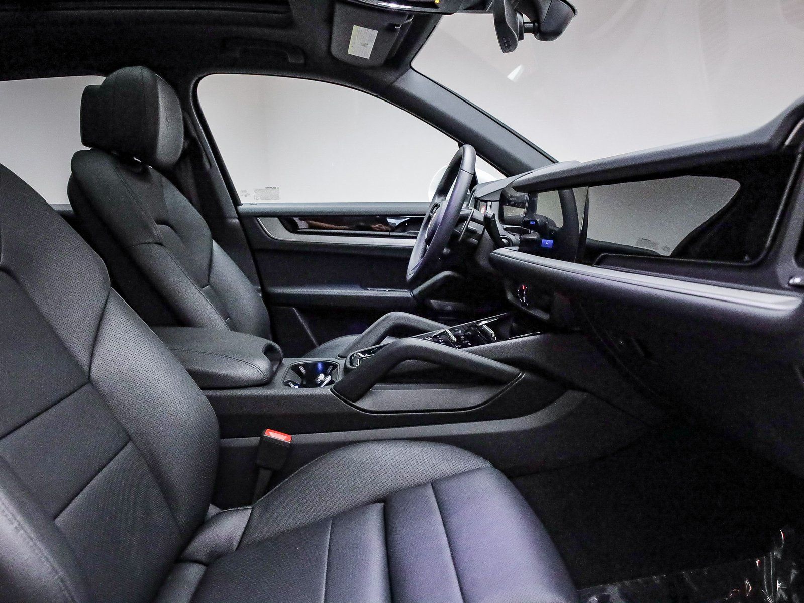 2025 Porsche Cayenne Base - Photo 21