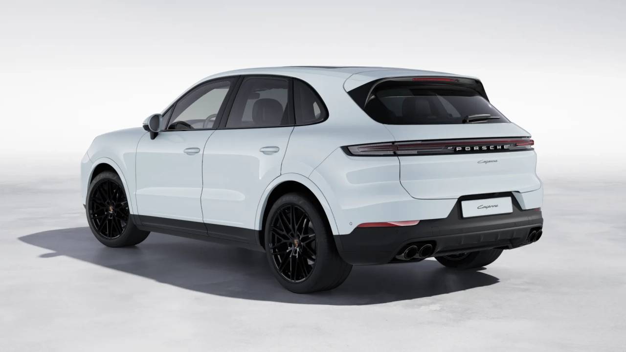 2026 Porsche Cayenne photo 2