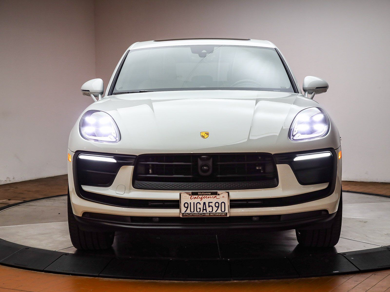 2025 Porsche Macan - Photo 7