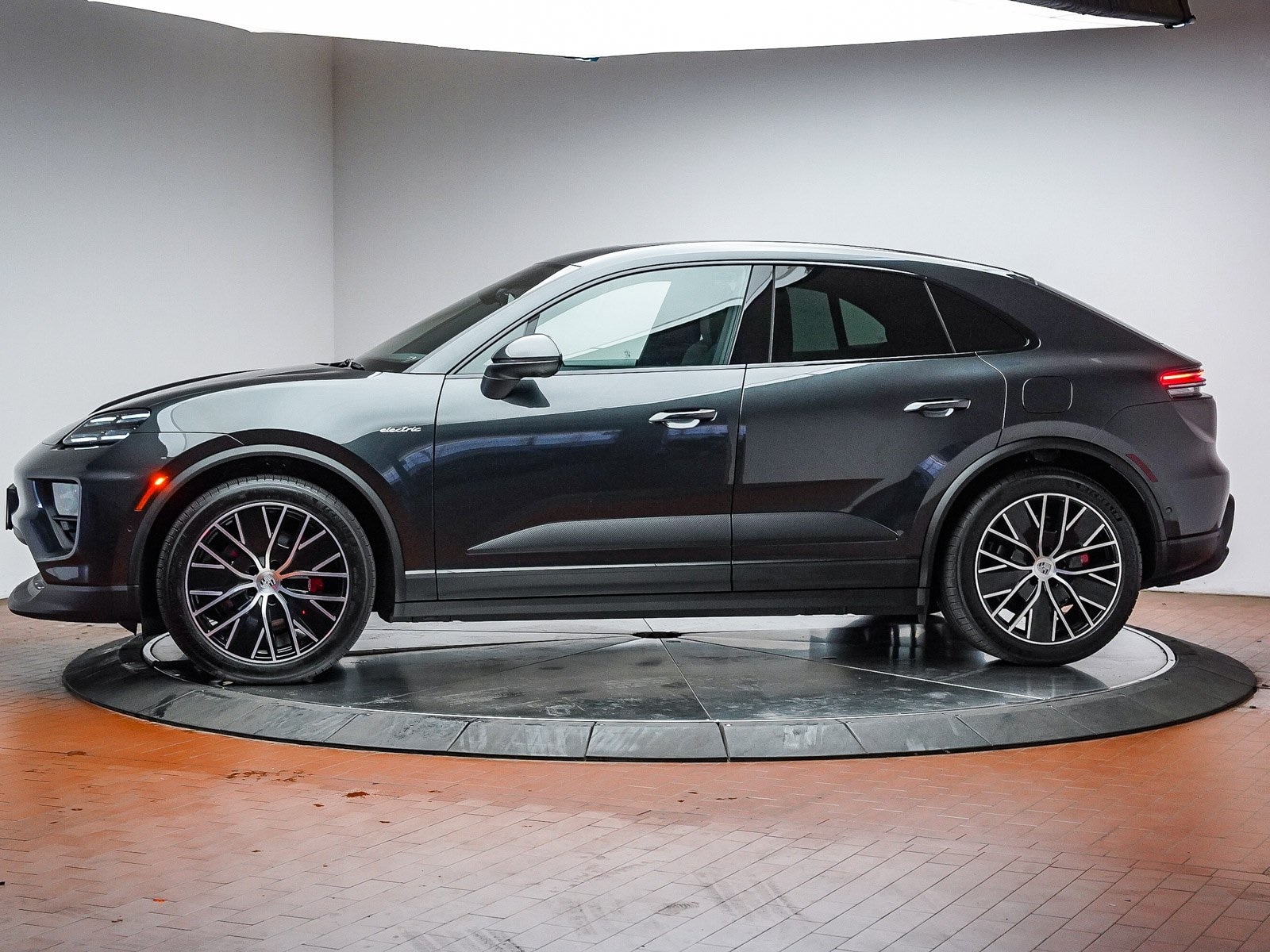 Certified 2025 Porsche Macan S with VIN WP1AB2XA3SL152151 for sale in Norwalk, CA
